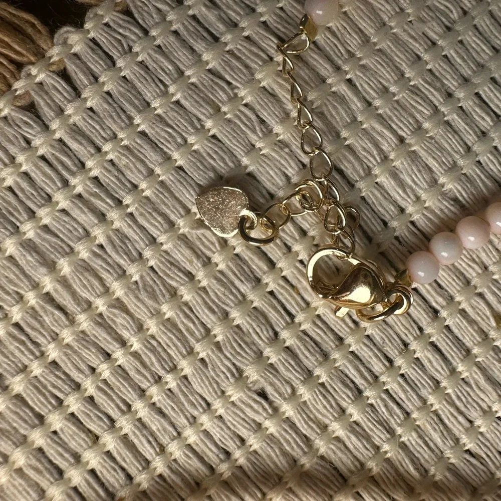 Light Pink Shell Beaded Necklace with Plastic Gold Tone Shell Locket Pendant - Picture 11 of 13